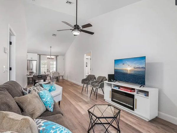 Exquisite 3-Bedroom Home in North Naples - Your Ideal Getaway